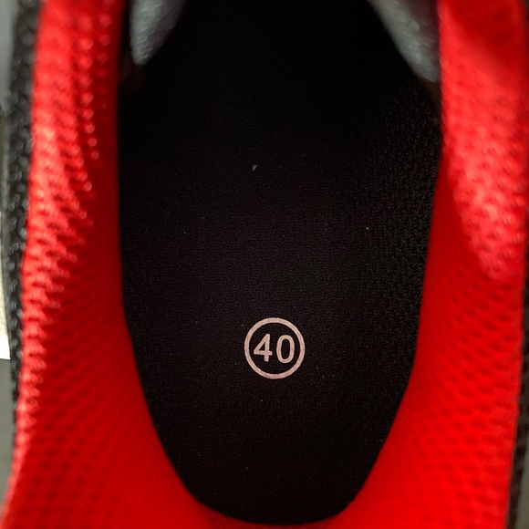 Peloton Cycling Shoes With Cleats - Picture 5 of 6